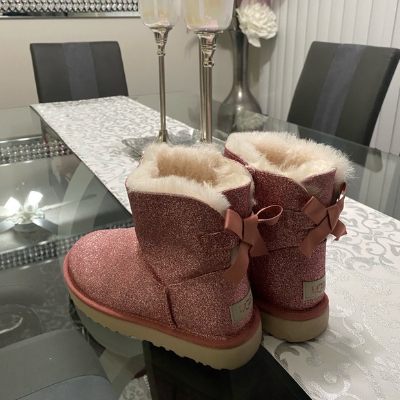 100% Authentic UGG Bailey Bow Pink Sparkle - Picture 2 of 4